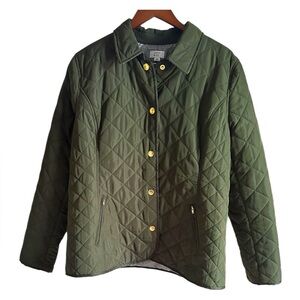 Crown & Ivy Green Quilted Snap Front Barn Jacket. Size XL